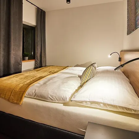 Vysluni Apartament *