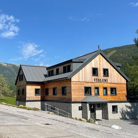 Apartament Vysluni